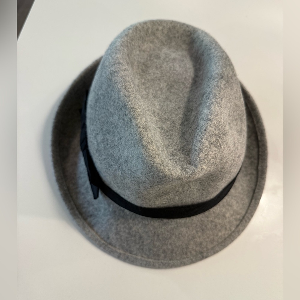 Nordstrom Gray with black ribbon 100% fedora Wool Hat One Size